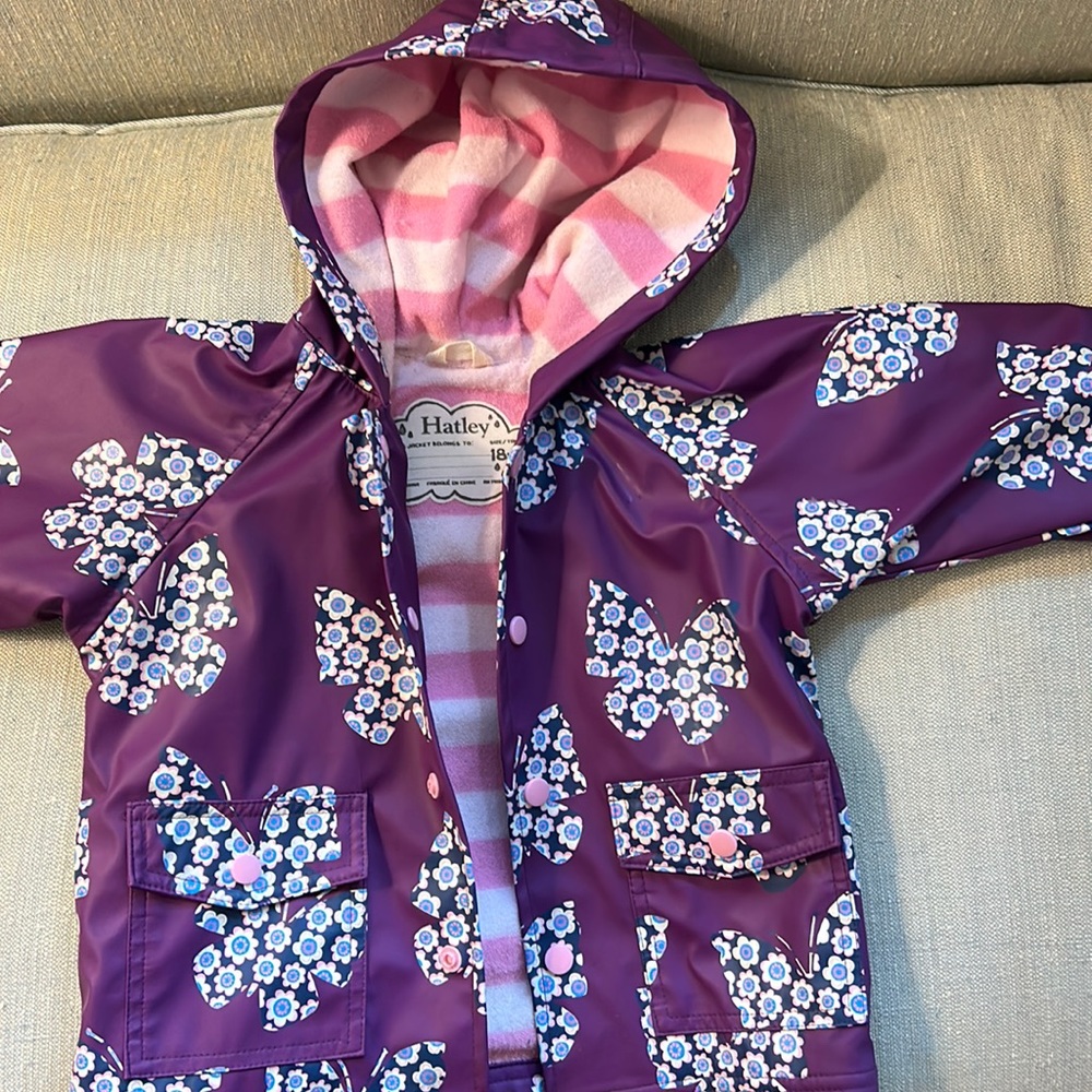 Hatley Raincoat!  Warm on the inside too.  Great condition!!